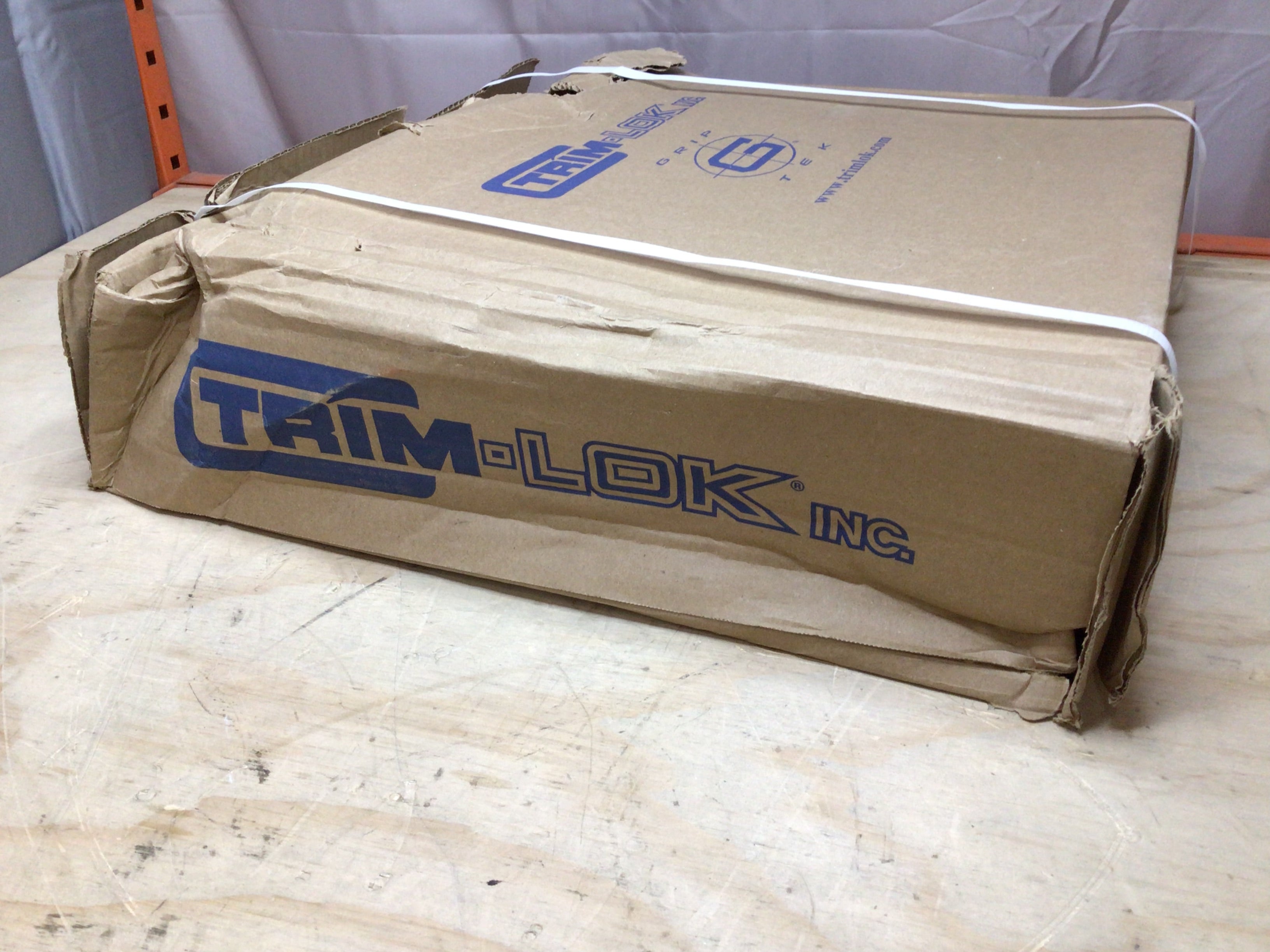 TRIM LOK INC X125HT-100 Rubber Seal,D-Section,0.75 In W,100 Ft (8131613458670)